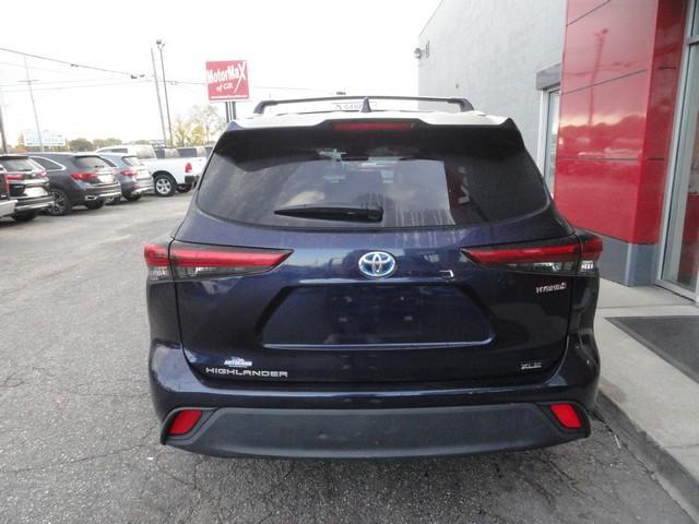 used 2023 Toyota Highlander Hybrid car, priced at $29,875