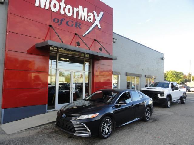 used 2022 Toyota Camry Hybrid car, priced at $21,675