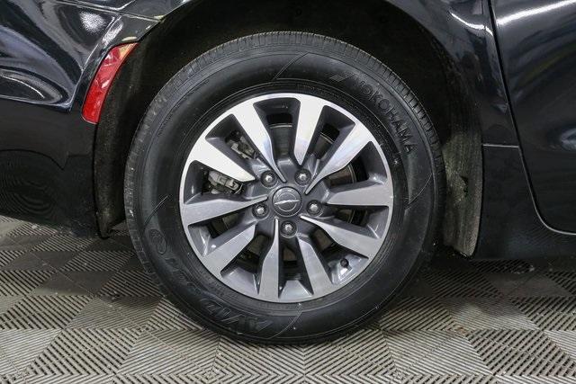 used 2023 Chrysler Pacifica Hybrid car, priced at $26,994