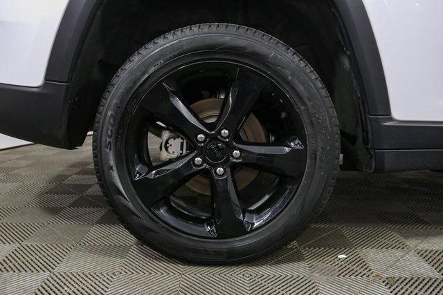 used 2023 Jeep Grand Cherokee car, priced at $35,974