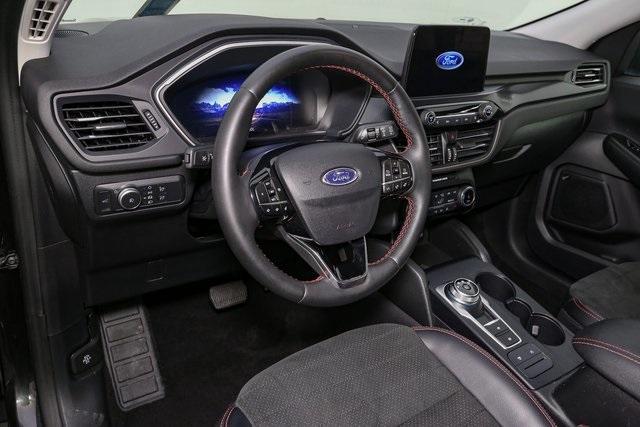 used 2022 Ford Escape car, priced at $25,634