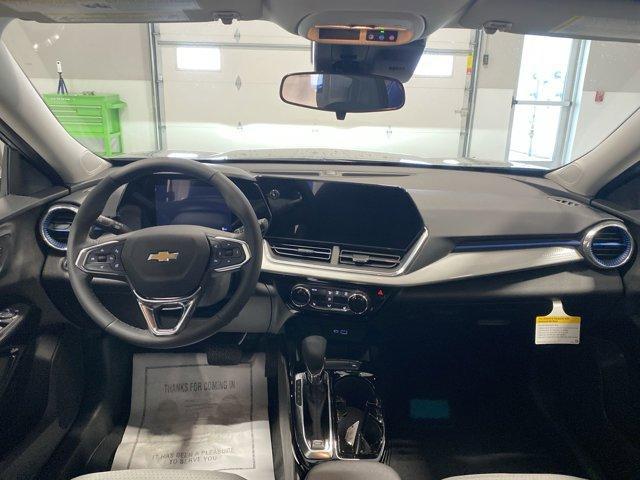 new 2025 Chevrolet Trax car