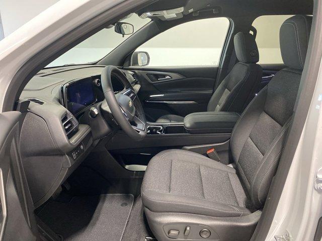 new 2025 Chevrolet Traverse car
