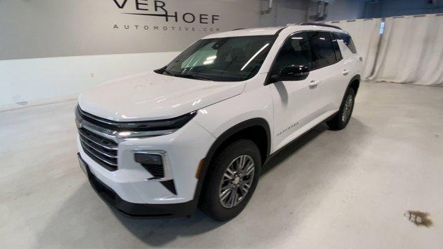 new 2025 Chevrolet Traverse car