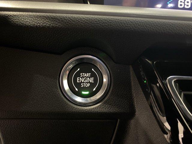 new 2025 Chevrolet Traverse car