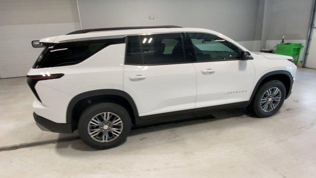 new 2025 Chevrolet Traverse car