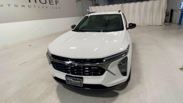 new 2025 Chevrolet Trax car