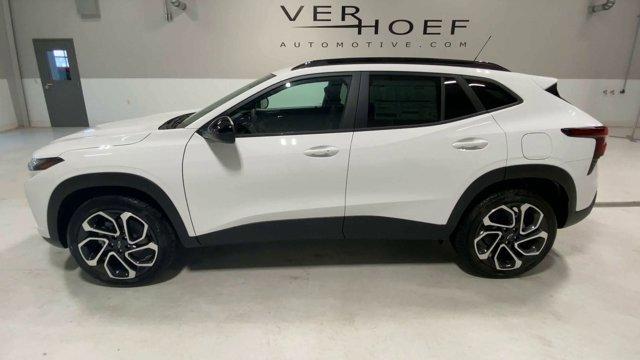 new 2025 Chevrolet Trax car