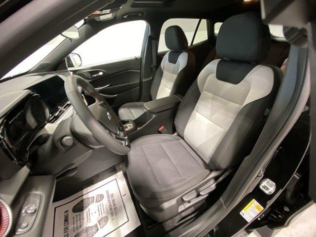 new 2025 Chevrolet Trax car