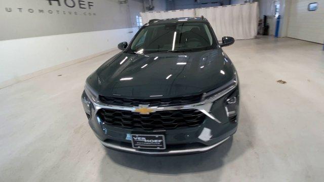 new 2025 Chevrolet Trax car
