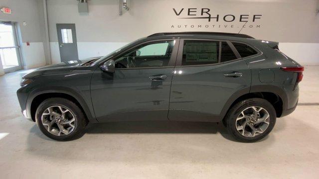 new 2025 Chevrolet Trax car