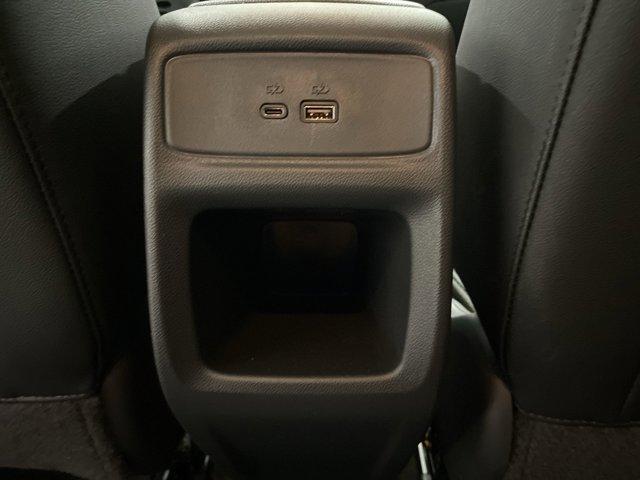 new 2025 Chevrolet Trax car
