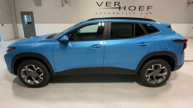 new 2025 Chevrolet Trax car
