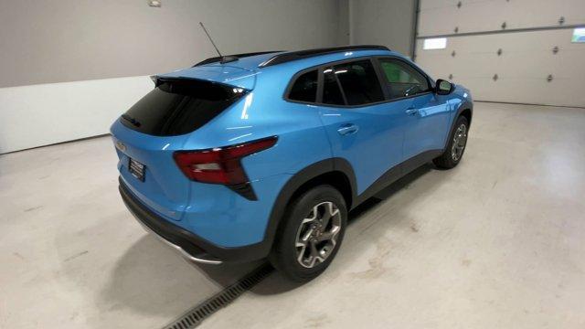 new 2025 Chevrolet Trax car