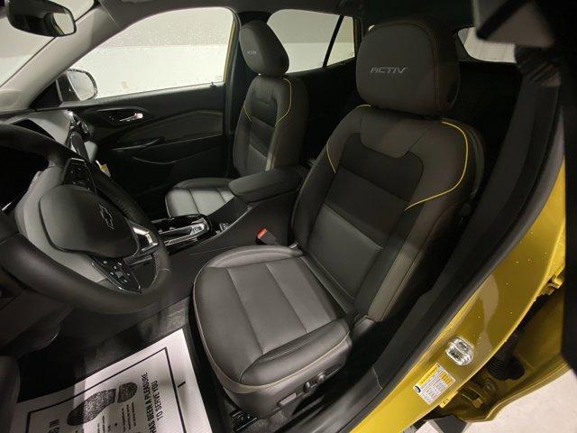 new 2025 Chevrolet Trax car