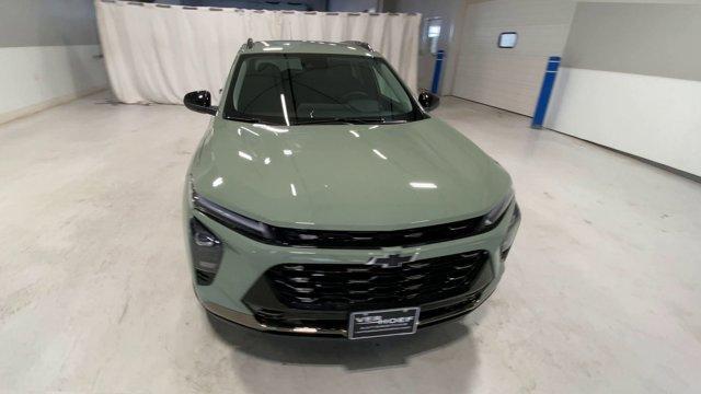 new 2025 Chevrolet Trax car