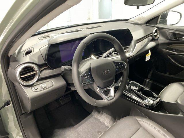 new 2025 Chevrolet Trax car