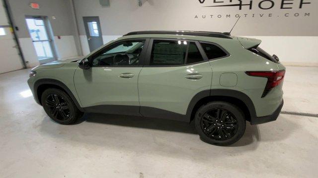 new 2025 Chevrolet Trax car