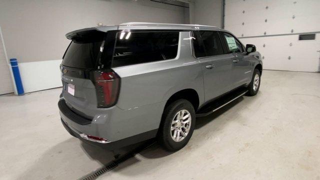 new 2025 Chevrolet Suburban car