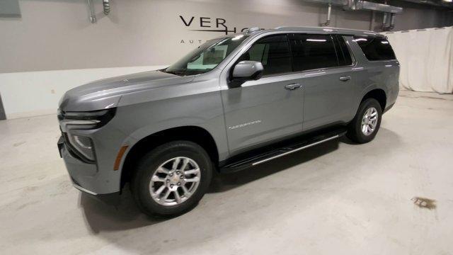 new 2025 Chevrolet Suburban car