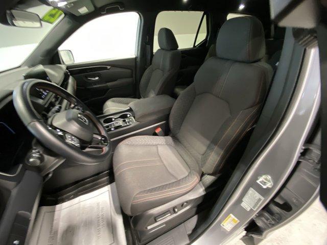 used 2025 Honda Pilot car, priced at $38,900