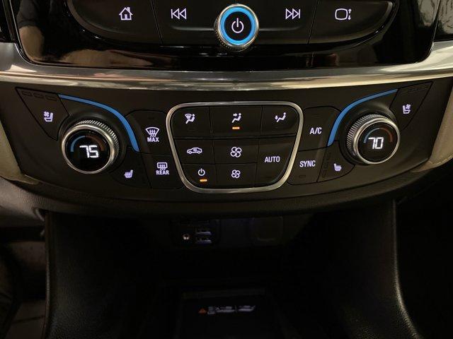 used 2023 Chevrolet Traverse car, priced at $40,900