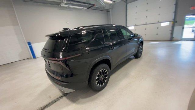 new 2025 Chevrolet Traverse car