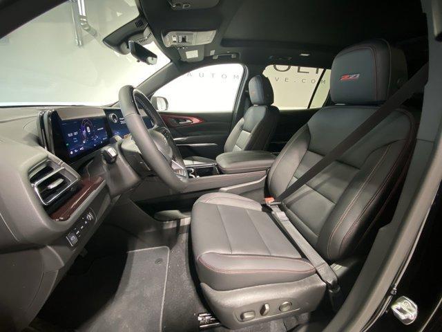 new 2025 Chevrolet Traverse car