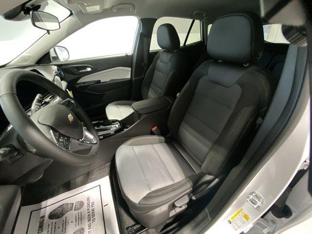 new 2025 Chevrolet Trax car