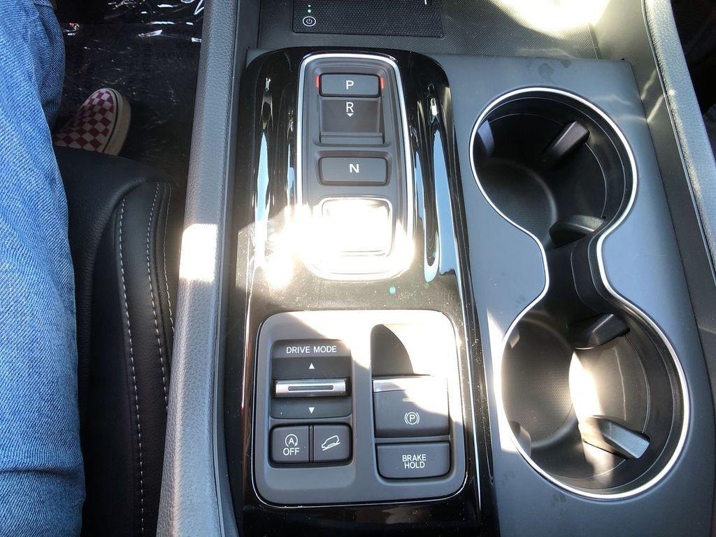 new 2025 Honda Pilot car, priced at $47,825