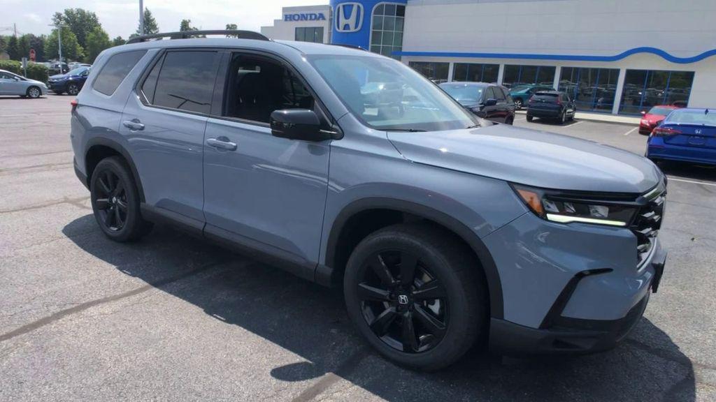 new 2025 Honda Pilot car, priced at $56,530