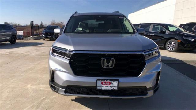 new 2025 Honda Pilot car, priced at $54,175