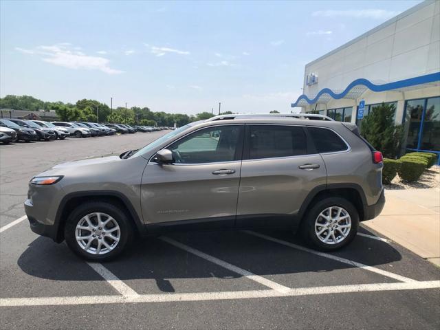 used 2016 Jeep Cherokee car, priced at $14,977