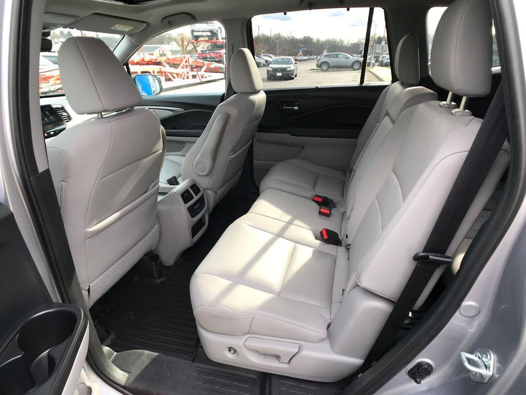 used 2022 Honda Pilot car, priced at $34,977