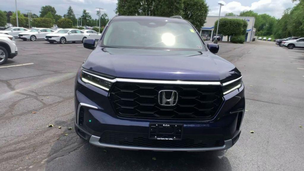new 2025 Honda Pilot car, priced at $51,095