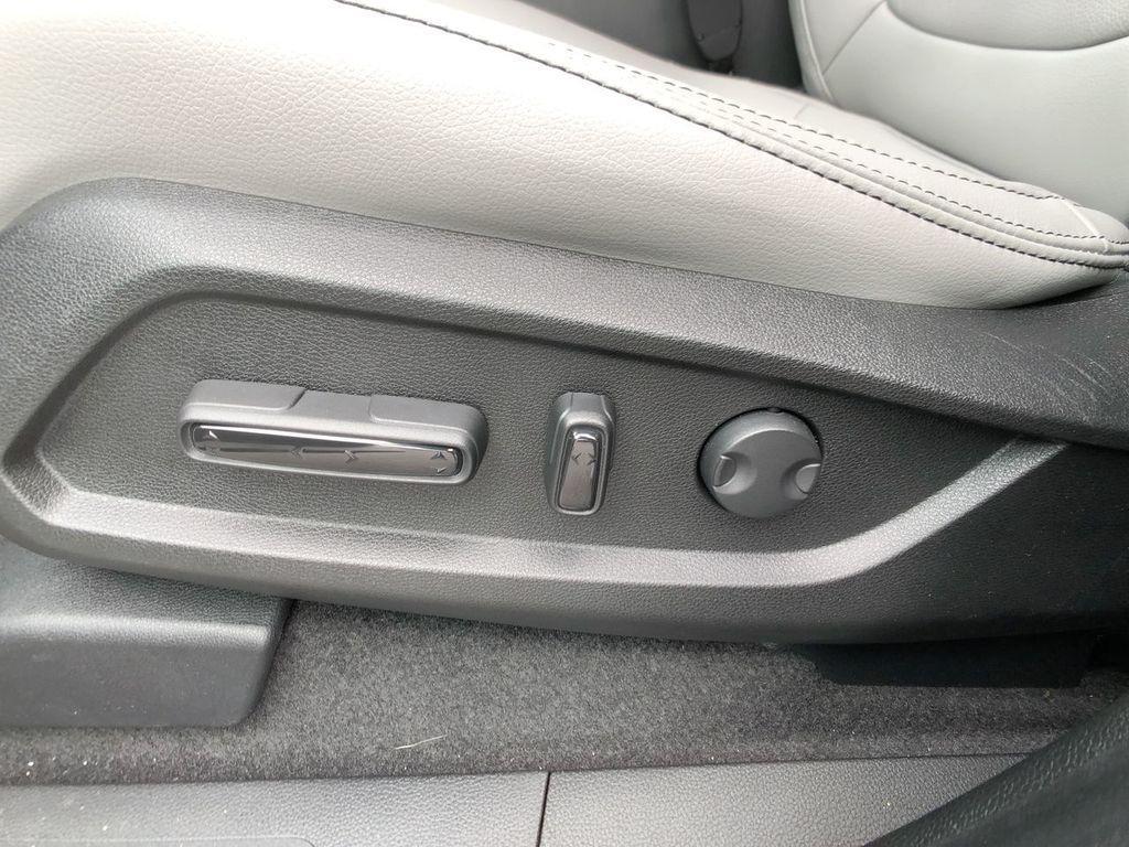 new 2025 Honda Pilot car, priced at $51,095