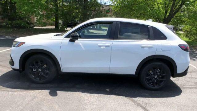 new 2025 Honda HR-V car, priced at $30,850