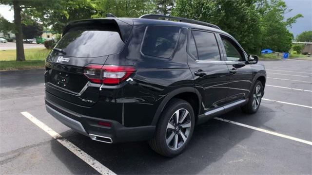 new 2025 Honda Pilot car, priced at $54,175