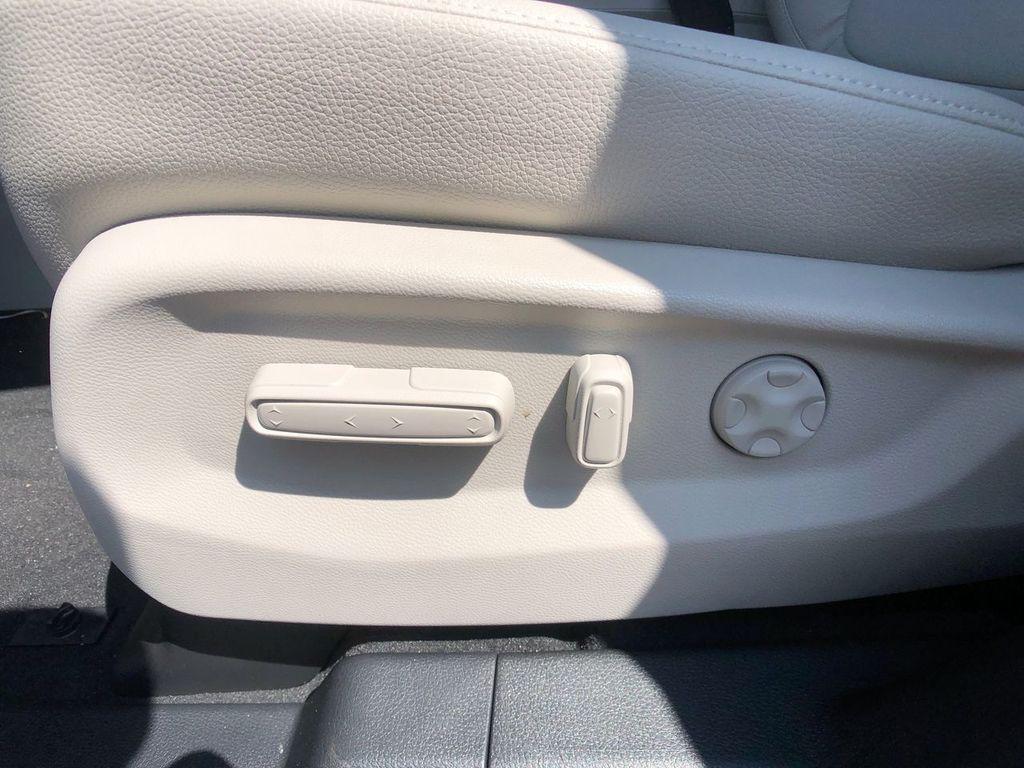 new 2026 Honda Odyssey car, priced at $44,290