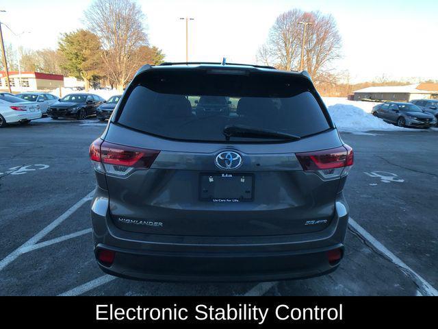 used 2019 Toyota Highlander car, priced at $22,977