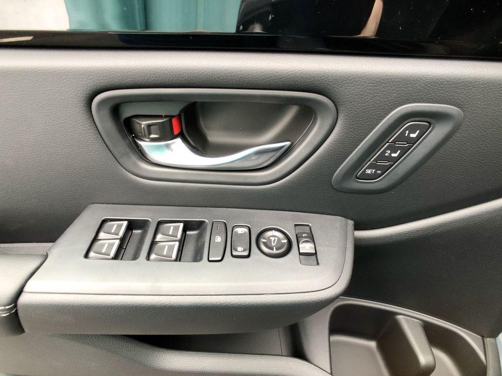 new 2025 Honda Pilot car, priced at $51,095