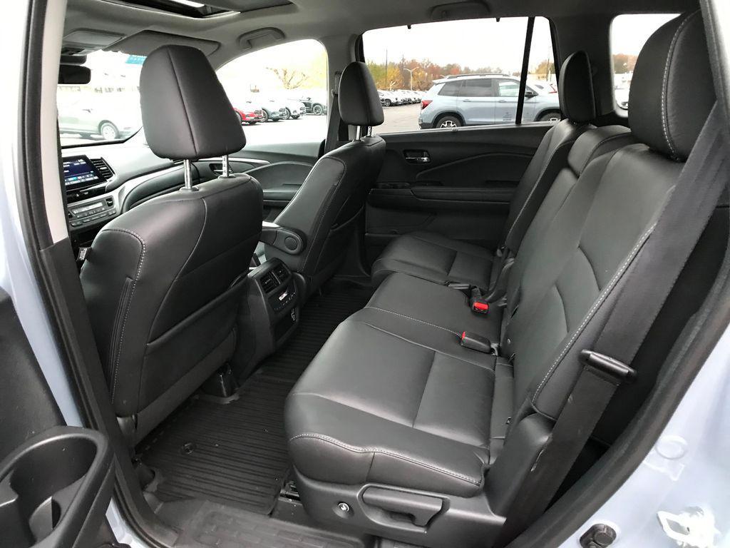 used 2022 Honda Pilot car, priced at $33,977