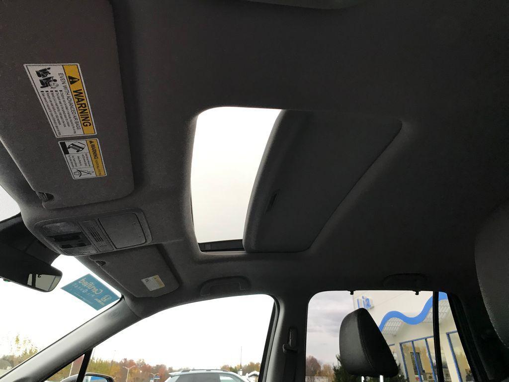 used 2022 Honda Pilot car, priced at $33,977