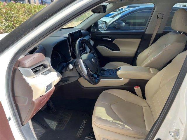 used 2020 Toyota Highlander car, priced at $29,764