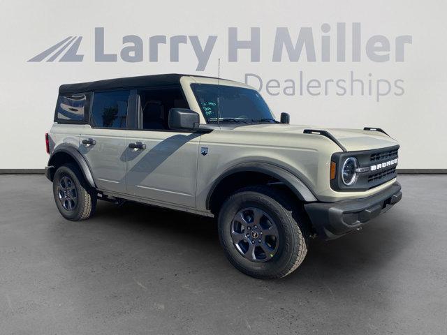 new 2025 Ford Bronco car, priced at $45,552