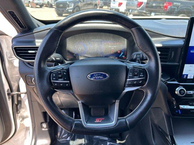 used 2022 Ford Explorer car, priced at $40,000