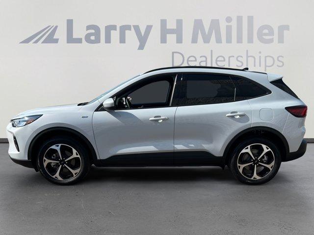 used 2025 Ford Escape car, priced at $30,900