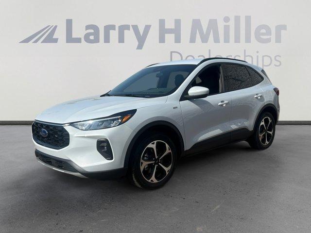 used 2025 Ford Escape car, priced at $30,900