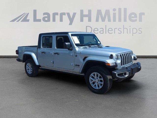 used 2023 Jeep Gladiator car, priced at $31,765