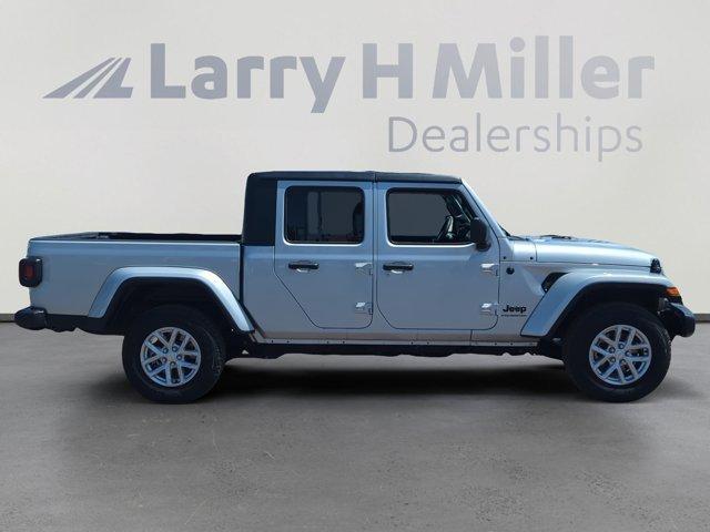 used 2023 Jeep Gladiator car, priced at $31,765